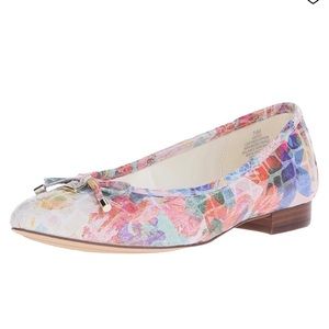 *Host Pick* EUC Anne Klein AKovi floral flats